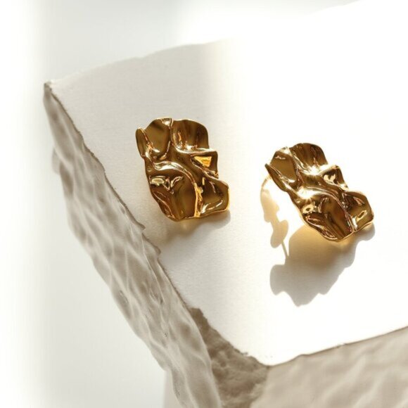 14K Gold Filled Square Earrings - Picture 3 of 4